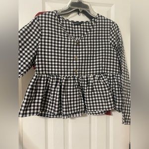 Long sleeve cropped plaid shirt